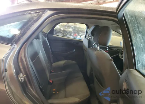 2012 Ford Focus Se z USA, uszkodzony, nr VIN 1FAHP3F29CL305675